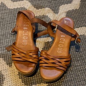 Musse & Cloud Brown Woven Sandals